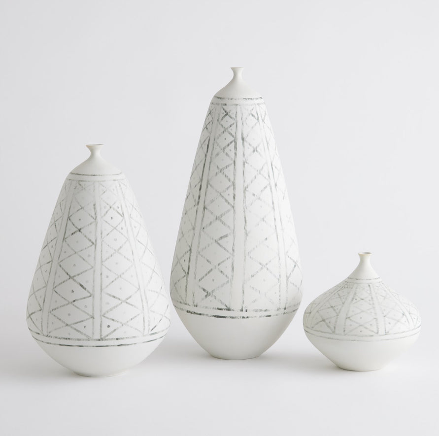 GRENZ HANDPAINTED MED