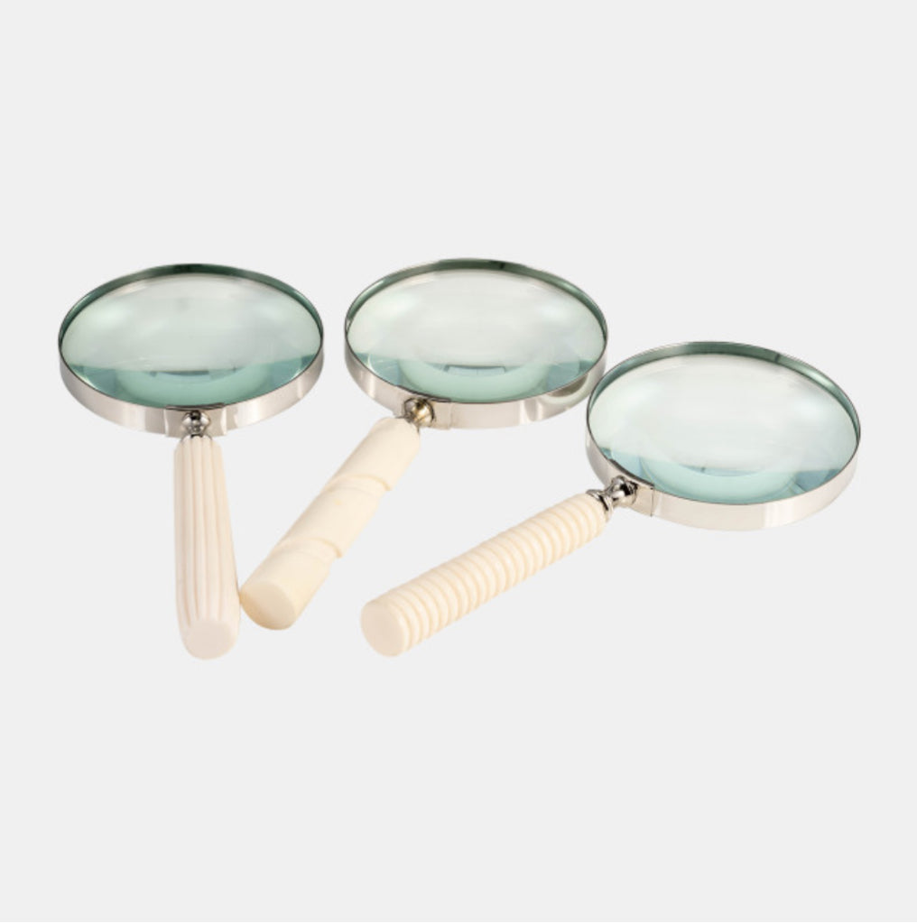 RESIN MAGNIFYING GLASS