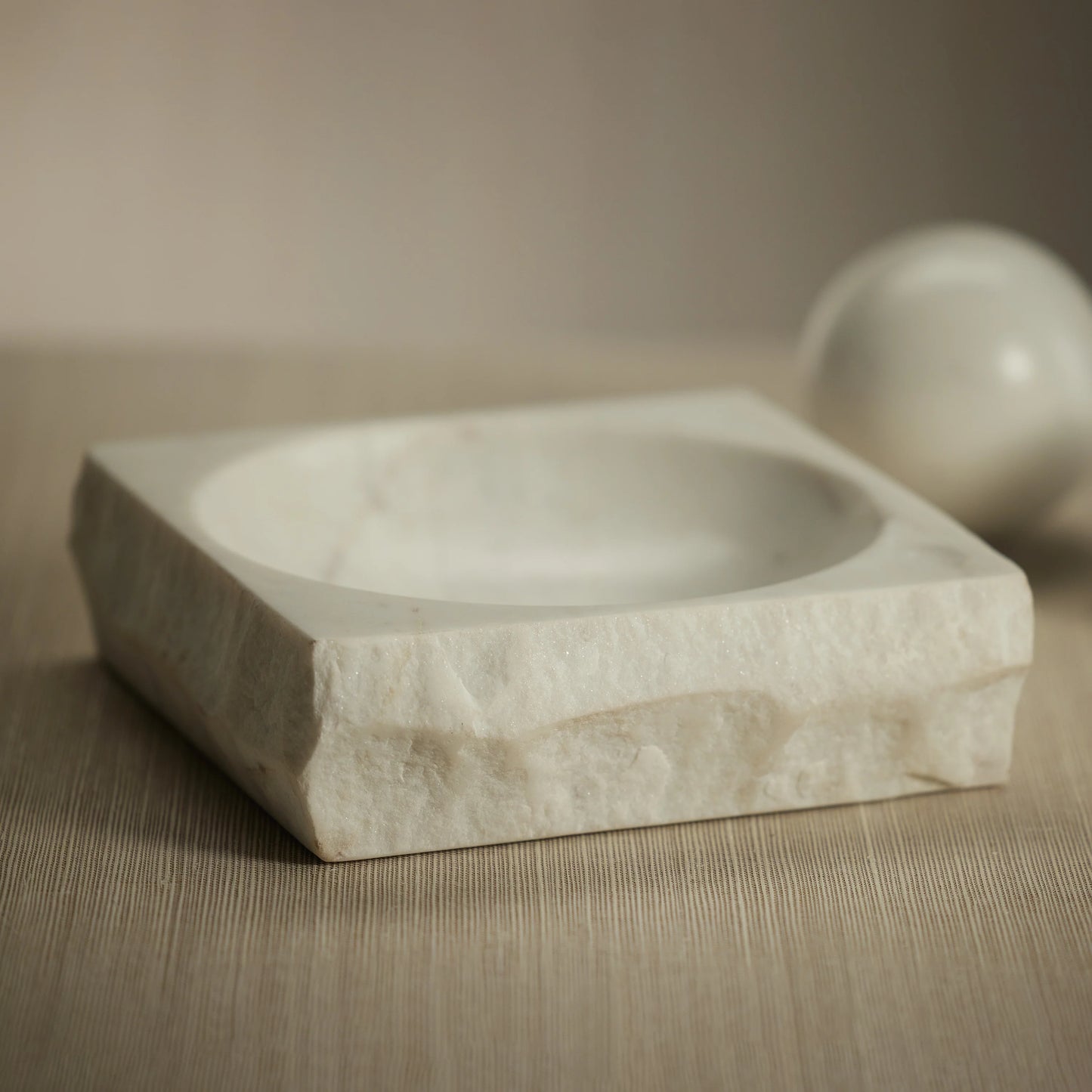 ROCK FINISH MARBLE SQUARE BOWL