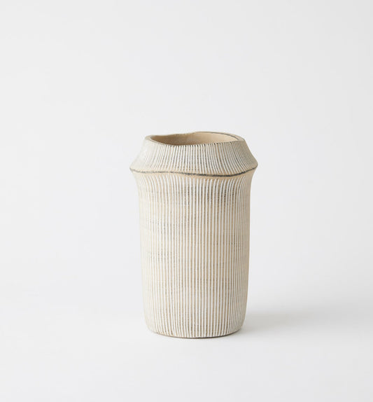 VERTICAL EDGE CEMENT VASE MED