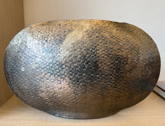 ARNO HAMMERED KNIT SMALL OVAL VASE
