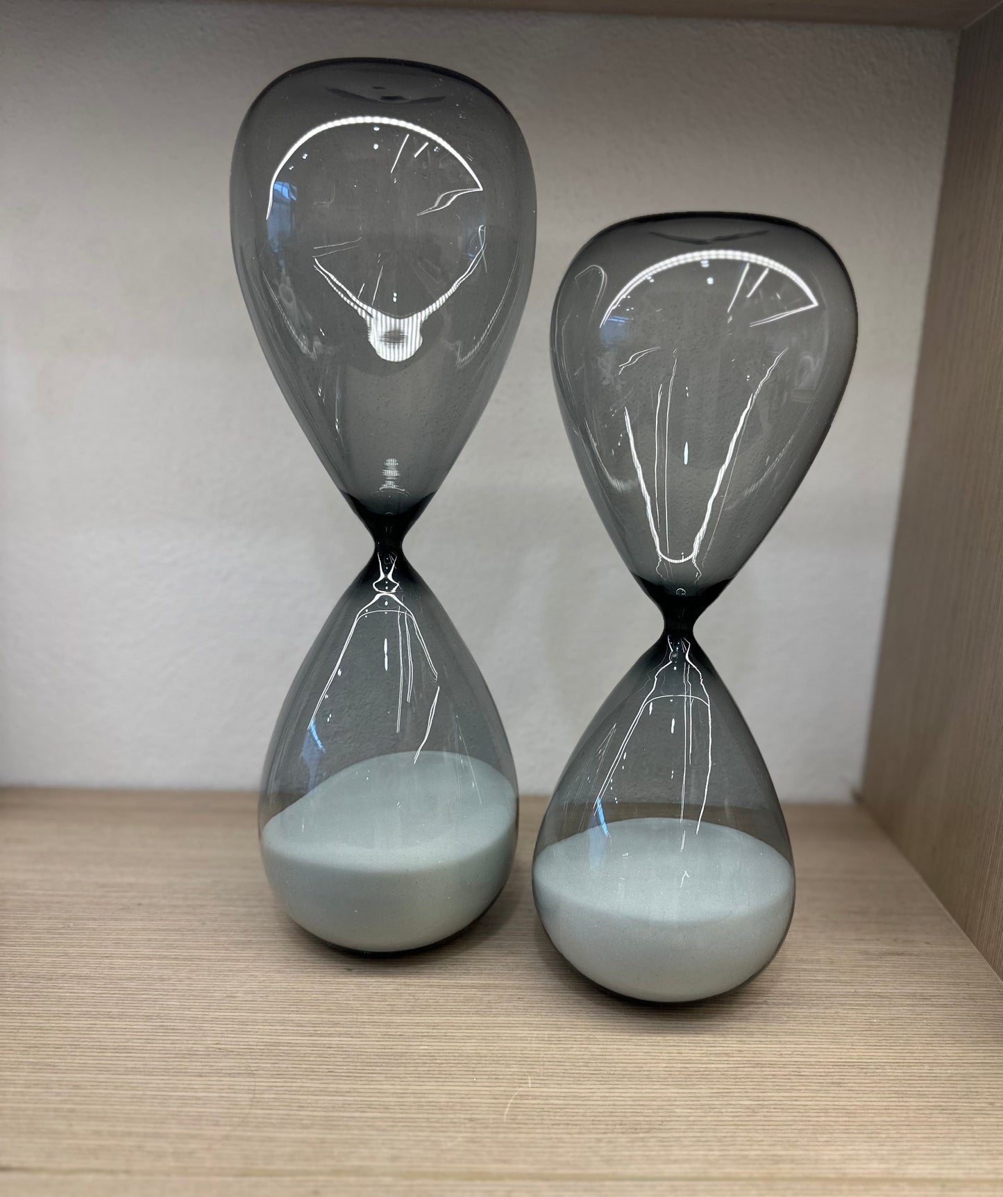 Hourglass-Gray-Sm